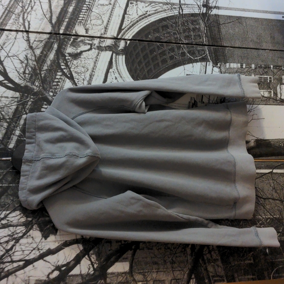 Men's Medium Grey Old Navy Hoodie - Picture 2 of 2